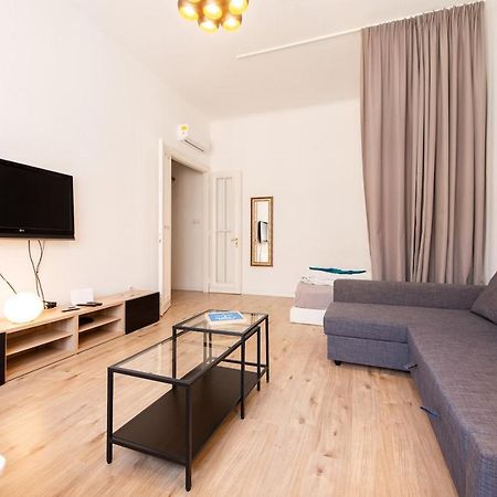 Budapest4U - New Apt In The Central Of Budapest Eksteriør bilde